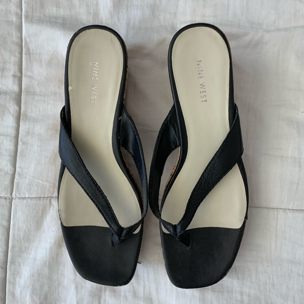 black and cork summer flip flops